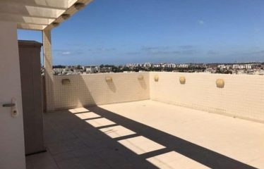 À louer à Ra’anana – Penthouse en plein centre-ville