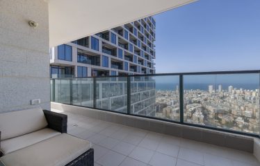 À vendre à Bat Yam – 4 pièces dans la tour Uptown