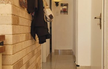 À vendre – Appartement 3 pièces rénové avec balcon et parking à 3 min de la mer et du tramway