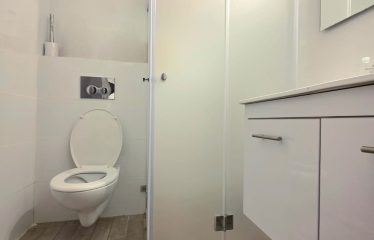 À Vendre – Appartement Neuf de 3 Pièces dans une Rue Calme à Bat Yam