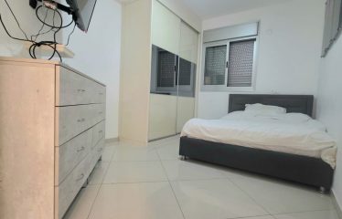 À 2 min du tramway et à 500m de la plage – Appartement moderne à vendre à Bat Yam