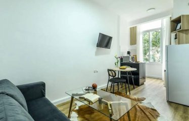 À louer – Studio entièrement meublé et lumineux