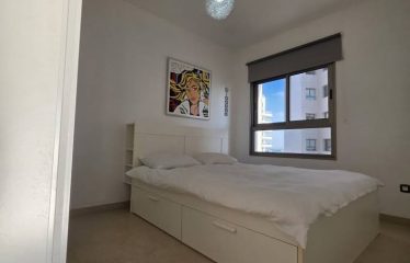 À louer : superbe appartement de 4 pièces, spacieux et lumineux, avec vue directe sur la mer ! 🌅