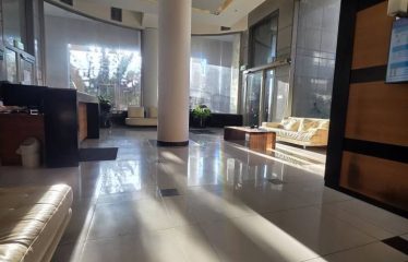 À louer : superbe appartement de 4 pièces, spacieux et lumineux, avec vue directe sur la mer ! 🌅