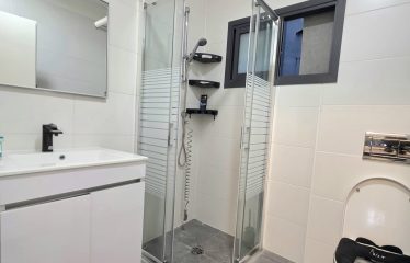 À vendre – Appartement 4 pièces en deuxième ligne, vue mer