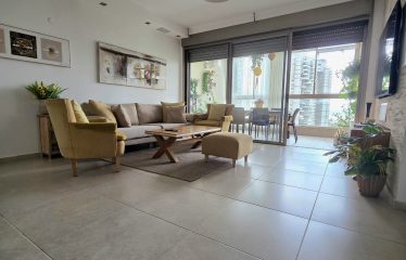 À vendre – Appartement 4,5 pièces avec vue mer, complexe Gan HaIr, Bat Yam