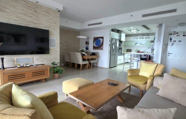 À vendre – Appartement 4,5 pièces avec vue mer, complexe Gan HaIr, Bat Yam