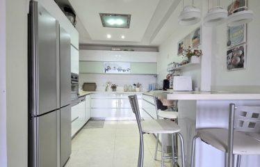 À vendre – Appartement 4,5 pièces avec vue mer, complexe Gan HaIr, Bat Yam