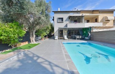 À vendre – Villa spacieuse dans le quartier Neve Hof, Rishon LeZion