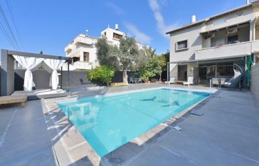 À vendre – Villa spacieuse dans le quartier Neve Hof, Rishon LeZion