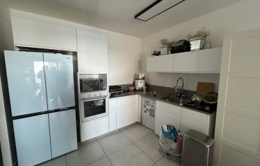 À vendre – Appartement 4 pièces en deuxième ligne, vue mer