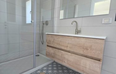 À vendre – Appartement neuf avec vue mer au 28ᵉ étage, 2ᵉ ligne mer