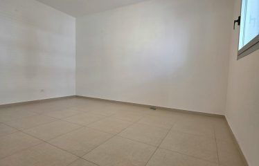 🌊 À VENDRE – Appartement 4 pièces en 2ᵉ ligne de mer à Bat Yam 🌊