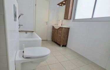 🌊 À VENDRE – Appartement 4 pièces en 2ᵉ ligne de mer à Bat Yam 🌊