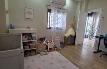 À vendre – Appartement 4 pièces entièrement rénové à Bat Yam