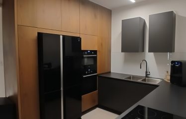 Bat Yam – Appartement récent avec terrasse, parking et cave